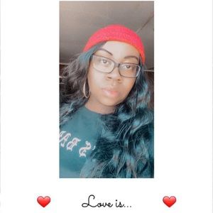 Meet your Posher, Adasha